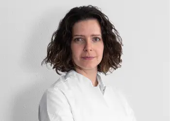 Dr. med. Astrid  Navarra Praktischer Arzt, Ärztliche Leitung